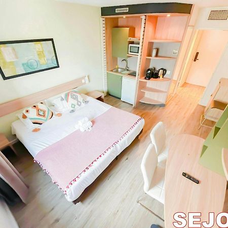 5 Minutes Du Zenith - Studio Chic 펜틴 외부 사진
